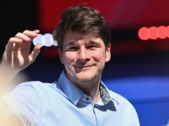 "Mogą być kłopoty". PiS z niepokojem przygląda się synowi Nawrockiego