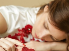 Miłość u kobiet z ADHD. "Nuda w związku była trudna. Potrzebowałam nowych rzeczy"