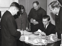 Tajna operacja władzy. W kilka dni zniknęły oszczędności Polaków