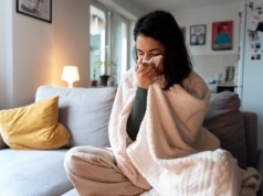 Grypa czy przeziębienie? Rodzaj infekcji infekcji poznasz po objawach. Sprawdź czas rozwoju i przebieg tych chorób