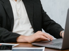 Planowany program motywacyjny Elektrotimu zakłada 145 mln zł zysku brutto w latach 2026-2028