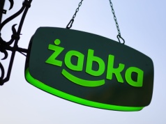 Żabka szyje nowy scenariusz. Takiej usługi nikt się nie spodziewał