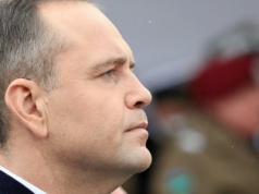 Prezydent Karol Nawrocki tłumaczy się z wet. "Czasami łapię się za głowę"