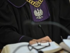 Zabił ją na oczach dzieci. Sąd wymierzył karę