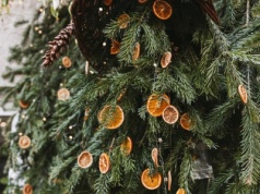 Kultowa ozdoba choinkowa wraca do łask. Jest eko i zrobisz ją w domu za grosze