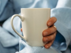 Naturalnie pobudza wydzielanie melatoniny. Pij ciepłe by mieć lepszy sen