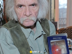 Poszedł za żoną na piętro. W domu Bohdana Smolenia rozegrał się dramat