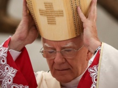 Ogromna emerytura abp. Marka Jędraszewskiego. "Będzie żył luksusowo"