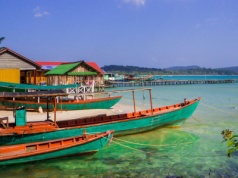 MSZ ostrzega turystów z Polski. Ewakuacje w wakacyjnym raju, myśliwce nad popularną atrakcją