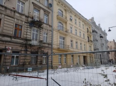 Kupili mieszkania przy gigainwestycji, a teraz martwią się, że zostaną z niczym. „To mieszkanie miało tylko drożeć”