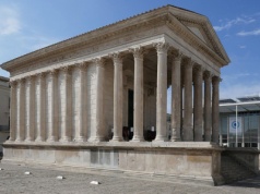 Starożytna propaganda, średniowieczny ratusz, dzisiejsze muzeum. Ale to nie koniec