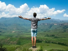 Długowieczność? Ten czynnik jest ważniejszy niż dieta i ćwiczenia. Nowe badania