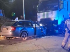 Tragiczny finał wypadku na ul. Nawojowskiej w Nowym Sączu. Nie żyje kierowca osobówki