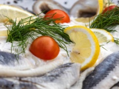 Patent na delikatne i pyszne śledzie. Nie chodzi o moczenie w mleku