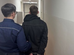 Nastolatek okradł przechodnia w biały dzień. Szybka reakcja policji