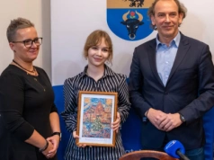 Jolanta Czechowska z Technikum nr 3 autorką oficjalnej kartki świątecznej Powiatu Chojnickiego