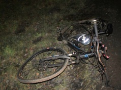 Potrącenie rowerzysty w Świerklańcu. 44-letni mieszkaniec Orzecha zabrany do szpitala