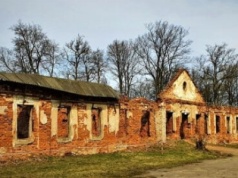 Kasztelan zbudował, Łukaszenka zrujnował. Teraz chce pół miliona dolarów za polski pałac (WIDEO)
