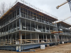 Najbardziej luksusowe apartamenty nad jez. Ukiel? Prywatna plaża budzi wątpliwości