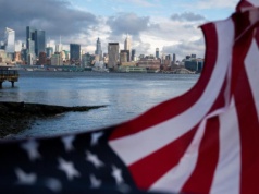 Nowe dane z rynku pracy w USA: "payrollsy" wyższe od prognoz, ale bezrobocie też pnie się w górę