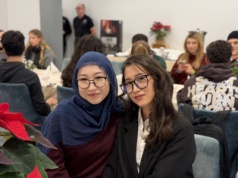 Międzynarodowa Wigilia w polskim stylu i akcja „Gość na gwiazdkę” na Uniwersytecie Łódzkim