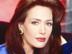 Grała Taylor w "Modzie na sukces". Dziś ma 63 lata i przeszła liczne OPERACJE PLASTYCZNE. Poznalibyście ją? (ZDJĘCIA)