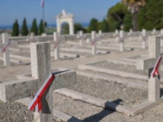 MKiDN: 26 projektów otrzymało dofinansowanie z programu „Miejsca pamięci narodowej za granicą 2026”