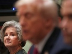 Trump ma "osobowość alkoholika". Szara eminencja Białego Domu odpaliła bombę