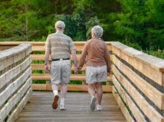 Japonia sięga po algorytmy i roboty. Czy to pomoże w walce z kryzysem starości?