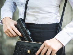 Stanowa ustawa może zalegalizować noszenie broni na uczelnianych kampusach