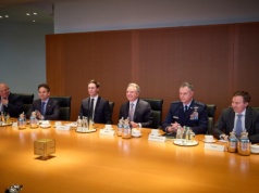 Berlin. Zełenski rozmawiał z przedstawicielami prezydenta USA. „Zrobimy wszystko”