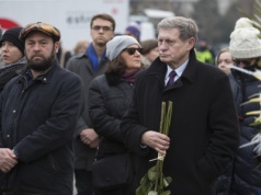 Balcerowicz chce zabrać Polakom 800 plus? "Nie ma sensu"