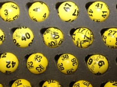 Lotto nadal bez rozstrzygnięcia! Aż 67 osób z "piątką" i kolejna kumulacja. Ile można wygrać?