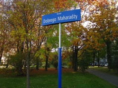 Indyjski władca który dał dom polskim dzieciom – ślad na mapie Warszawy