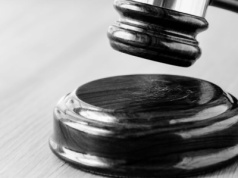 Sąd rodzinny zdecyduje o losie 12-latki zatrzymanej ws. zabójstwa 11-latki