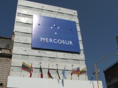 Presja Berlina, opór rolników i gra o czas. UE przyspiesza decyzję ws. Mercosur