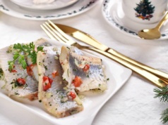 Zatrucie rybami może zniszczyć święta. Uważaj na takie śledzie