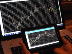 Spadki cen zbóż utrzymują się. Co dalej z pszenicą, kukurydzą i rzepakiem?