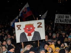 "Mafia" na ustach protestujących przeciw rządowi. Tysiące osób wyszły na ulice Słowacji