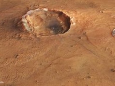 Fascynujący krater na Marsie. Jego zbocza wskazują na działanie wody