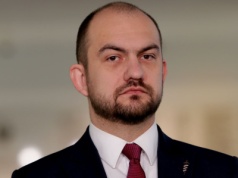Żurek tworzy 13 zespołów prokuratorskich, aby ścigać mowę nienawiści