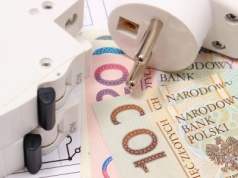 Ceny prądu w taryfach URE w 2026 r. będą niższe. Czy rachunki też?