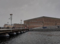 Tak Szwedzi radzą sobie z ciemnością. Ekspert mówi o lampach i witaminie D