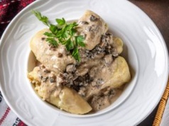 Świąteczne gołąbki piekę tylko w takiej temperaturze. Kapusta jest mięciutka i delikatna, a farsz nie za suchy