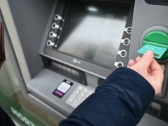 Bankomat nie pozwoli wypłacić więcej pieniędzy. Kwoty limitów dla każdego banku