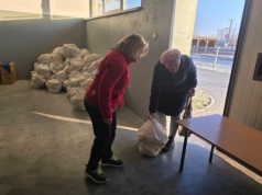 Potrzebujące rodziny otrzymały świąteczną pomoc