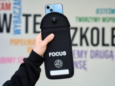 Blokada sygnału, specjalne etui, szafki – wrocławskie szkoły ograniczają używanie smartfonów.