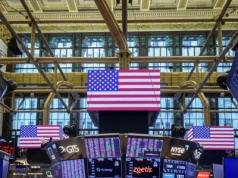 Wall Street kończy dzień spadkami. Wyprzedaż spółek AI, ropa w górę