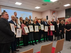 „Ekologia to życie za pan brat ze światem". Wręczono „Bydgoskie EkoCertyfikaty"