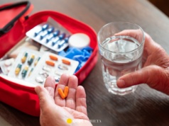 Kusili emerytów darmowymi próbkami i wysyłali fałszywe leki. "Grozili, że będę miała kłopoty"